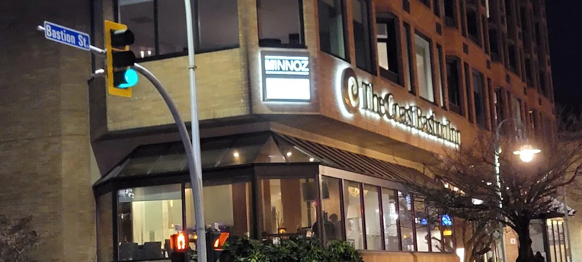 Minnoz Restaurant & Lounge
