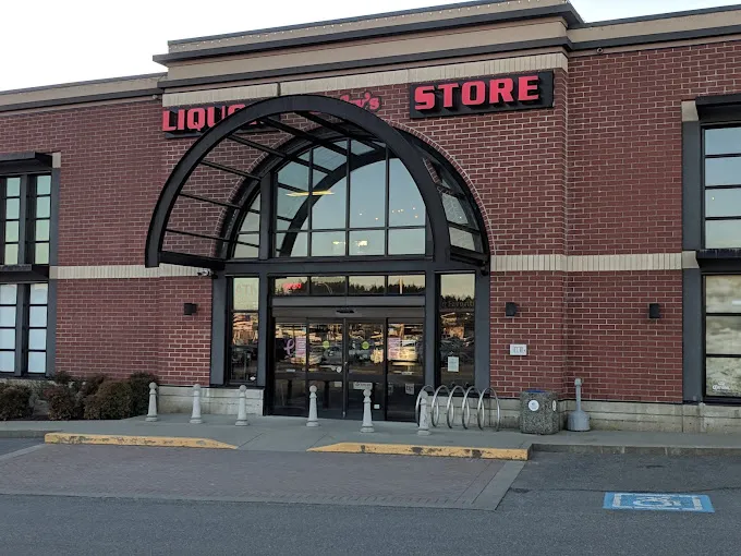 Lucky’s Liquor Store