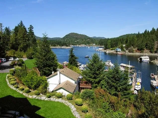 Sunshine Coast Resort Hotel & Marina