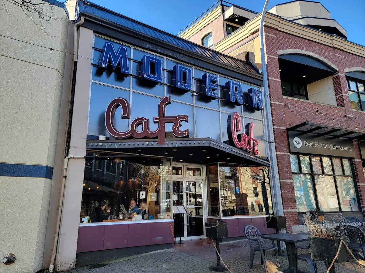 Modern Cafe Nanaimo