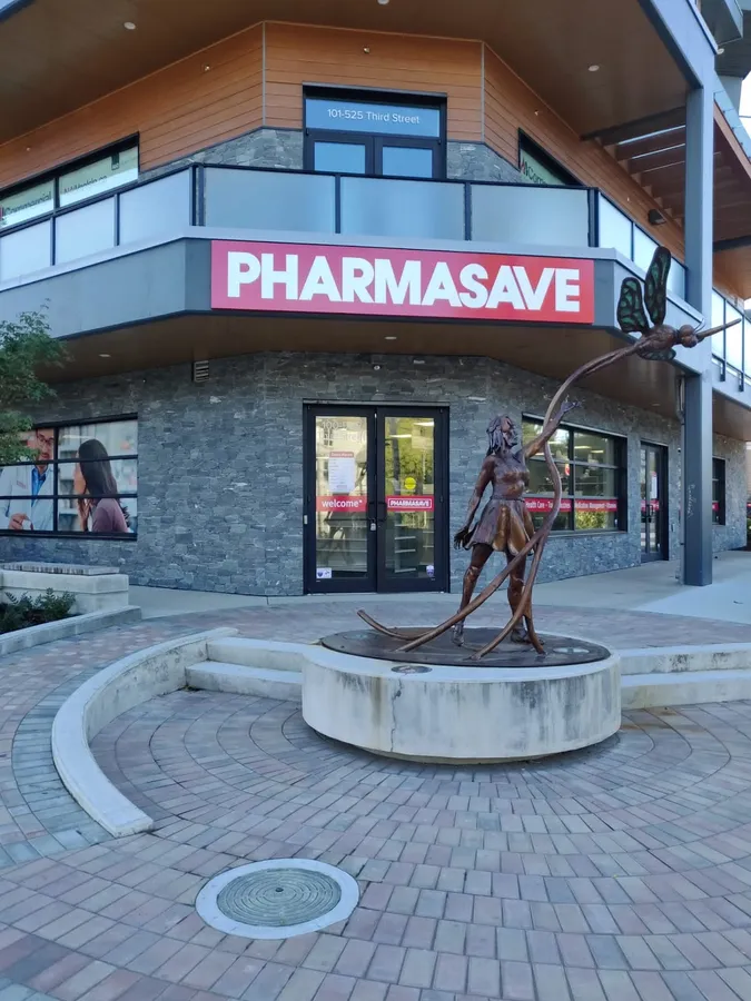 Pharmasave Third Street and Virtual Walk in Clinic