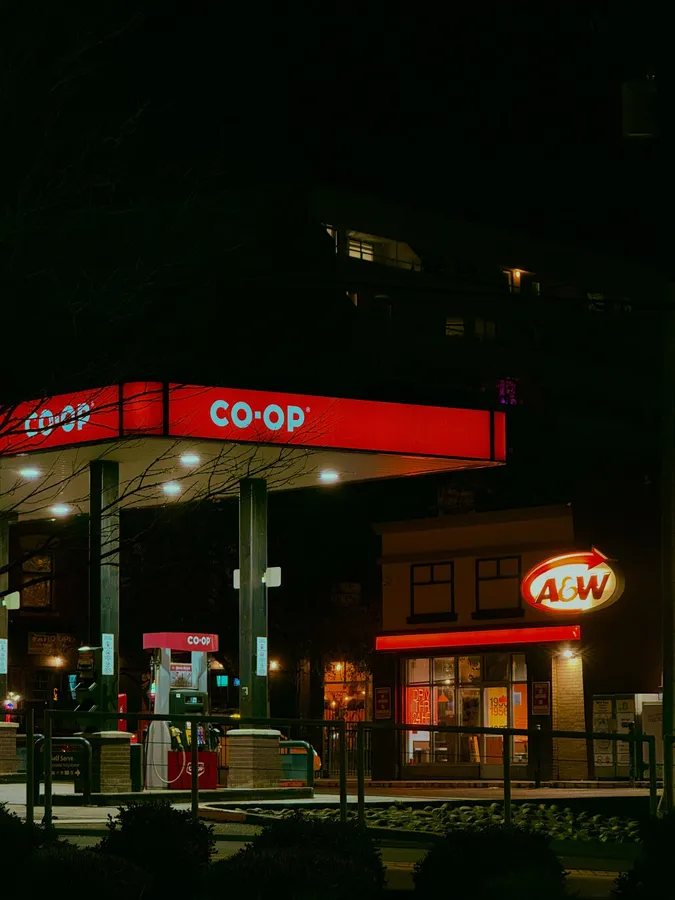 Mid Island Co-op Gas Bar – Victoria Crescent