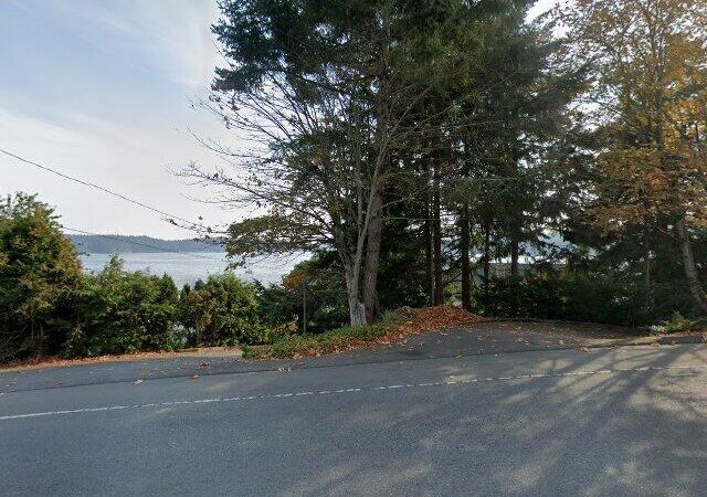 Friar Tuck Beach Access